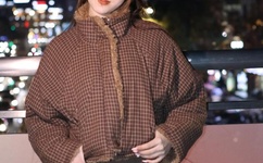 男流氓舔美女的各种部位